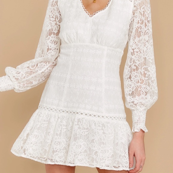 Lace long sleeve white dress size xs brand new - Picture 2 of 4